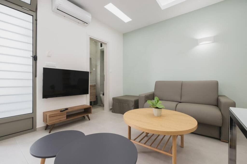 Peris 3 - Central Apt Near Old Town - Ac, Wifi Chania  Ngoại thất bức ảnh